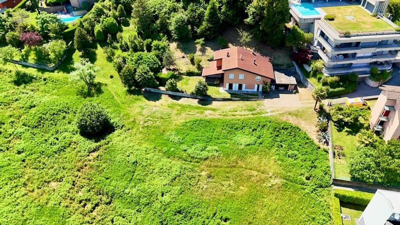 Affascinante Villa con Giardino Immersa nel Verde a Montagnola (4)