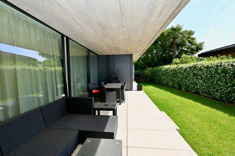 Villa Moderna di Lusso  - Pace, Privacy ed Eleganza Contemporanea (3)