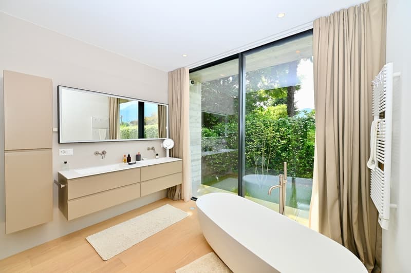 Villa Moderna di Lusso  - Pace, Privacy ed Eleganza Contemporanea (12)