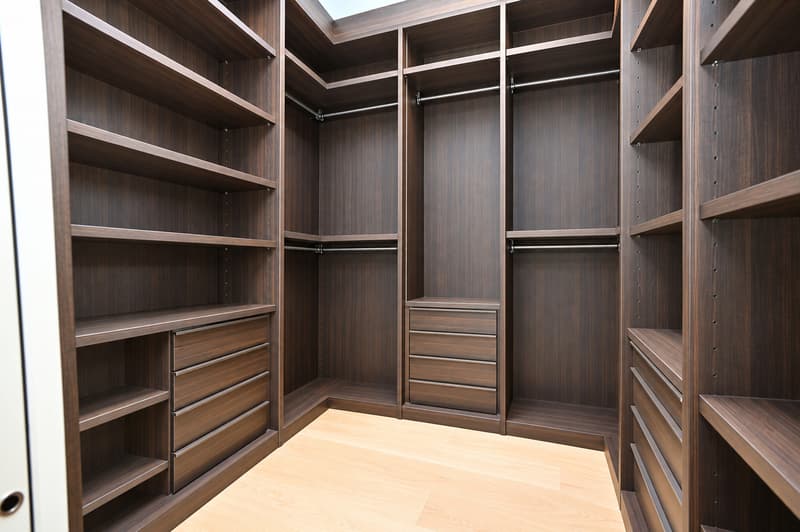 Villa Moderna di Lusso  - Pace, Privacy ed Eleganza Contemporanea (9)