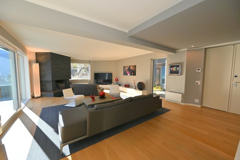 Esclusiva Villa di Lusso con Piscina Coperta e Vista Lago (5)