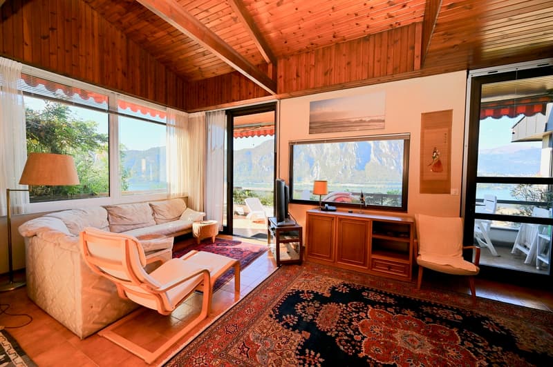 Villa with 2 Independent Apartments and Breathtaking Lake View at 180 Degrees (9)