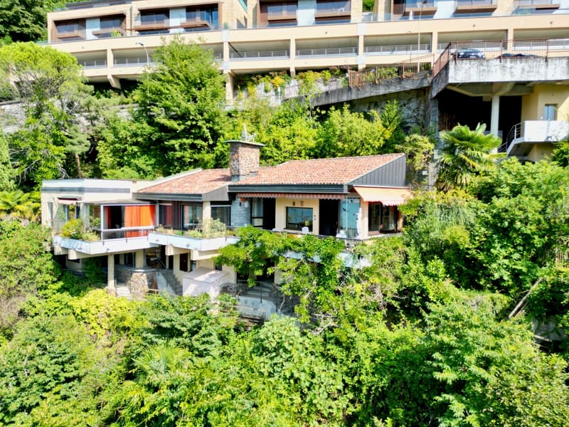 Villa with 2 Independent Apartments and Breathtaking Lake View at 180 Degrees (6)
