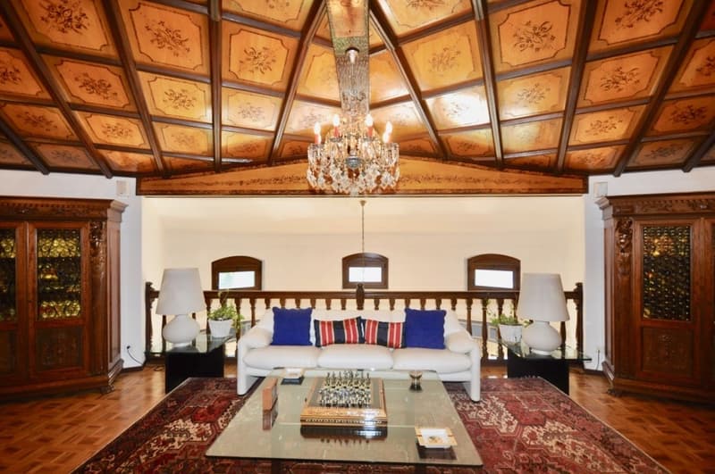 Villa in Stile Ticinese Immersa nel Verde con Privacy e Vista Lago (11)
