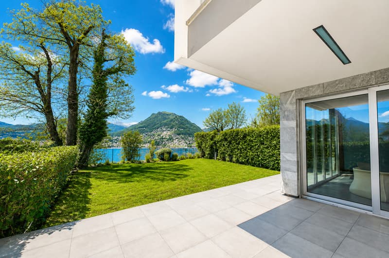 Moderno Appartamento con Giardino: Design, Tecnologia e Vista Lago (3)