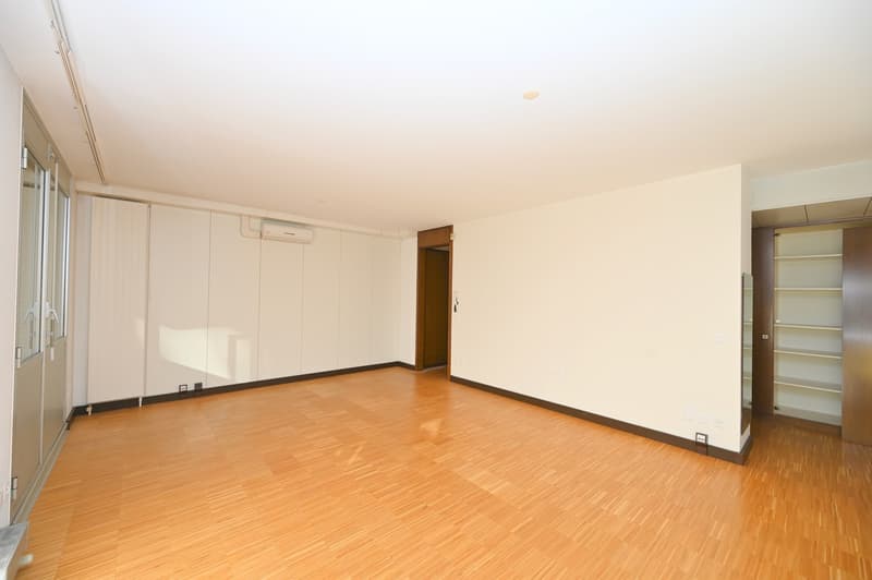 Appartamento di 350 m2 fronte lago di Lugano in Central Park (10)