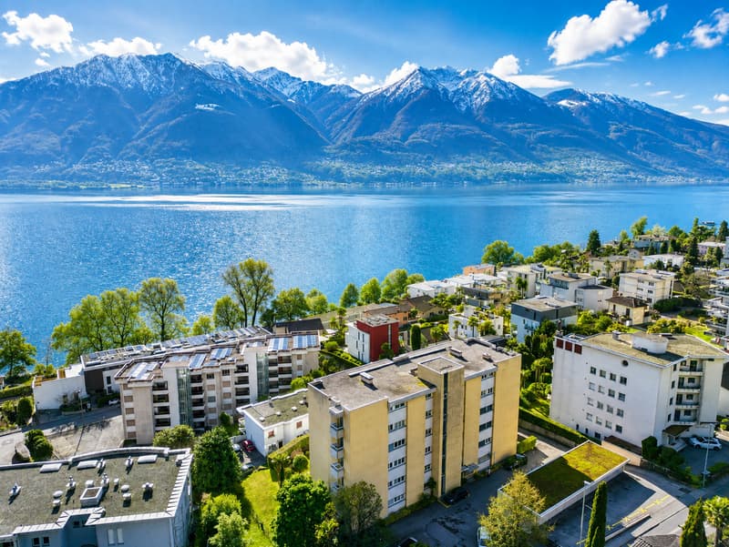 Residenza Secondaria o Primaria: Vista Lago, Ampi Spazi e Piscina (2)