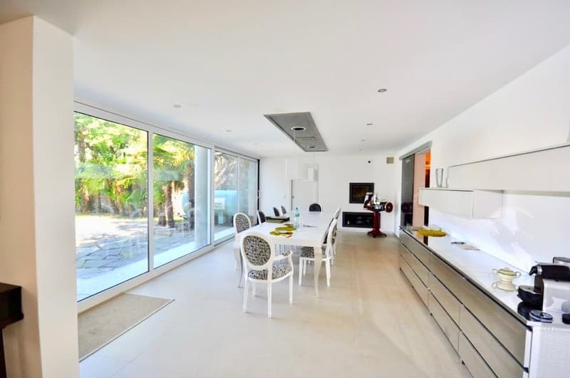 Villa fronte lago di Lugano in affitto a Bissone: Aprile - Settembre (7)