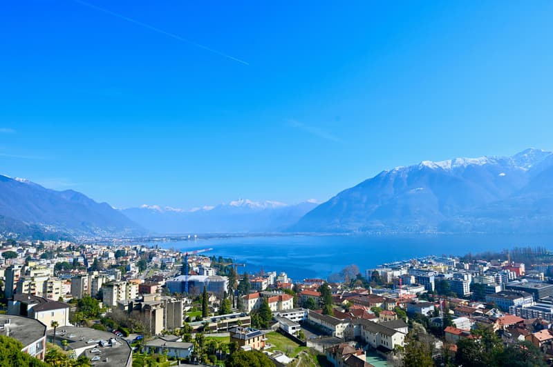 VISTA LAGO IMPERDIBILE - APPARTAMENTO 4.5 LOCALI CON POTENZIALE (2)