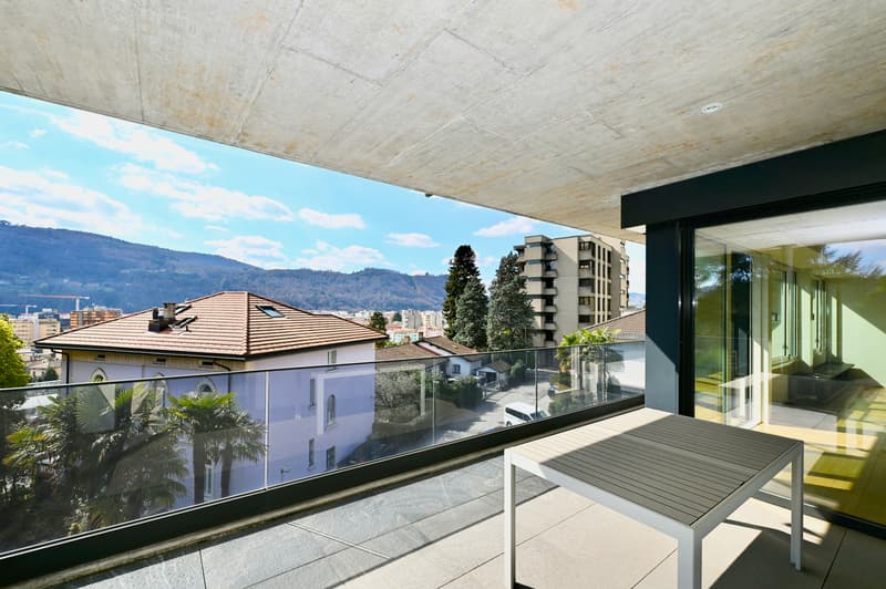 Moderno e Luminoso Appartamento con Terrazza Panoramica a Vacallo (4)
