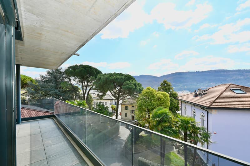 Moderno e Luminoso Appartamento con Terrazza Panoramica a Vacallo (5)