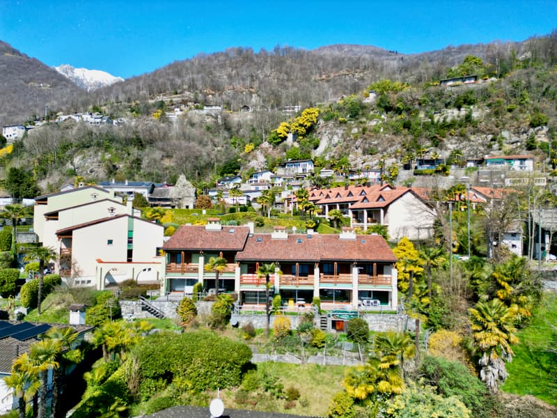 Casa a schiera con vista lago, pace assoluta e piscina comunitaria (2)