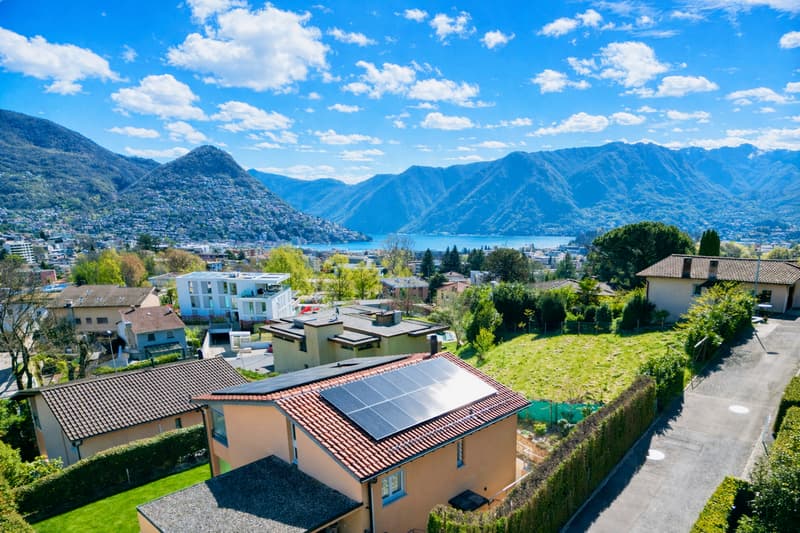 Villa con Vista Panoramica sulle Montagne e sul Lago di Lugano (1)