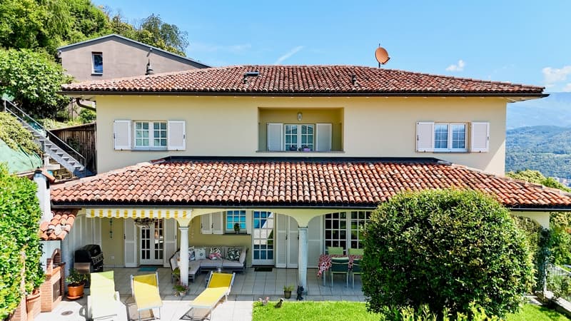 Elegante Villa Bifamiliare con Vista Panoramica - Prezzo Trattabile (4)