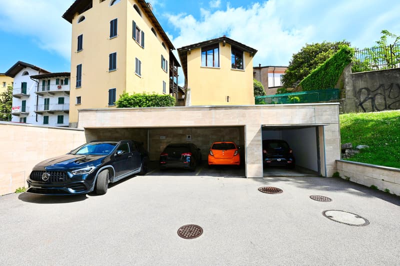 Immobile a reddito con uffici e superficie commerciale (2)