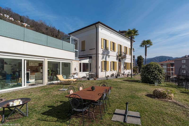 Prestigious 19th-century Villa Borghese with lake view in Ponte Tresa (8)