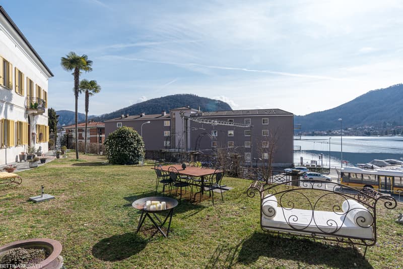 Prestigious 19th-century Villa Borghese with lake view in Ponte Tresa (6)