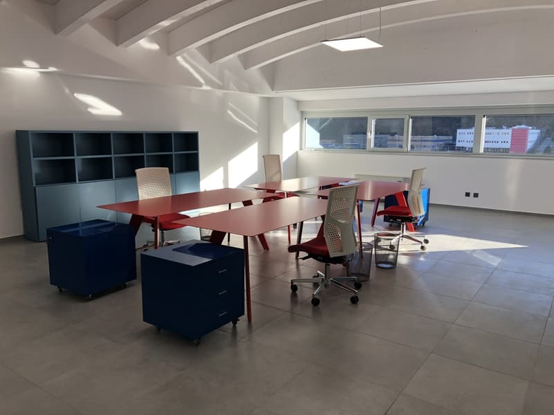 Ufficio di 330m2 - Ideale per Uso Proprio e/o Investimento a Reddito (5)