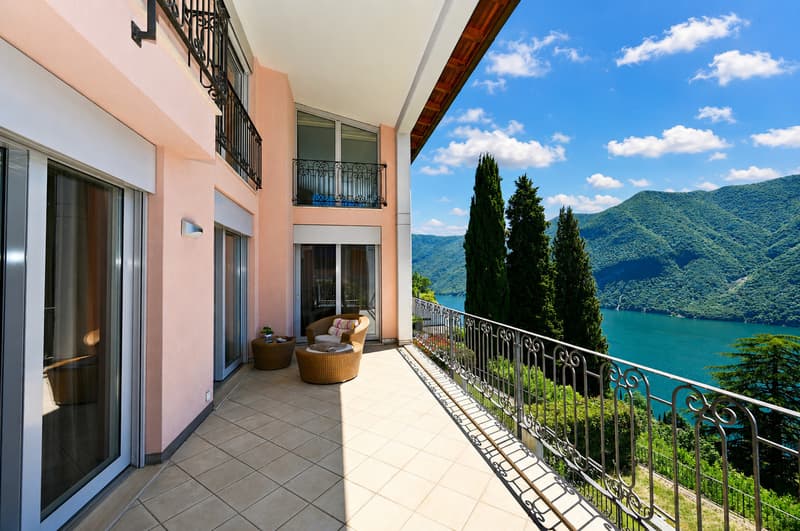 Refined Luxury Duplex with Breathtaking Lake View in Ruvigliana (2)