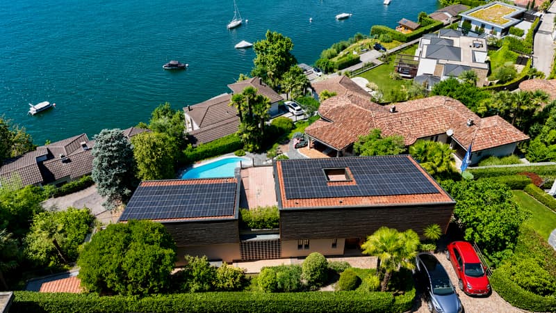 Prestigiosa Villa con Panoramica Vista Lago e Darsena Privata (4)