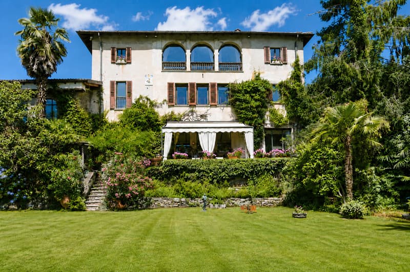 Eleganza Senza Tempo: Tenuta Storica Sospesa tra Lago, Vigneti e Cielo (4)