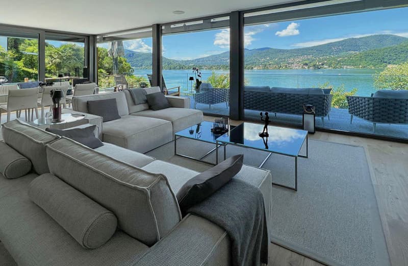 Villa Contemporanea in Fase di Costruzione con Vista Lago (1)