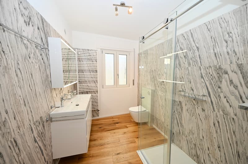 Appartamento completamente ristrutturato con vista lago a Ponte Tresa (9)