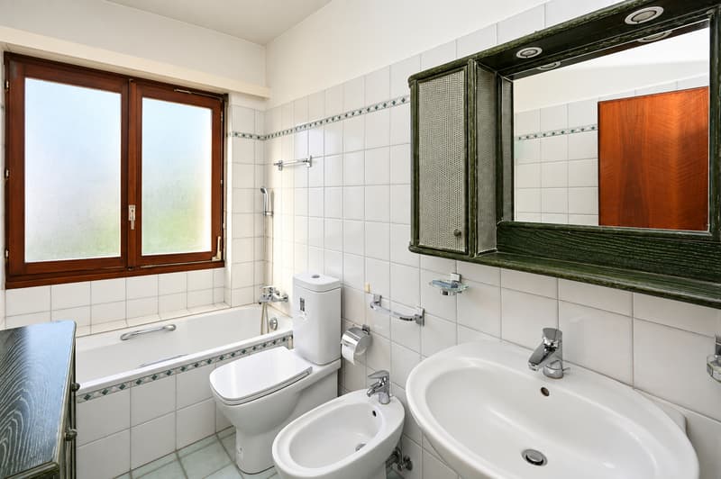 Spazioso appartamento con terrazza e giardino privato (12)
