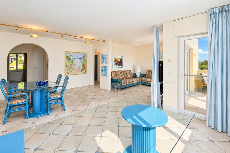 Ihr Rückzugsort über Locarno: freie Aussicht,grosser Balkon, Hallenbad (6)