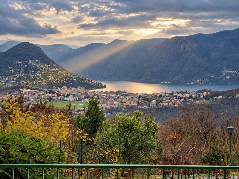 Villa d'Autore: vista golfo Lugano e Agno. Sito altamente energetico (9)