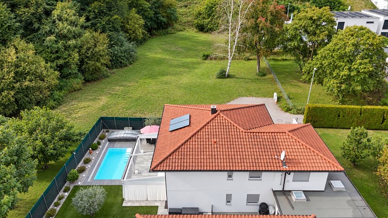 Casa prefabbricata SchwörerHaus con piscina riscaldata (3)