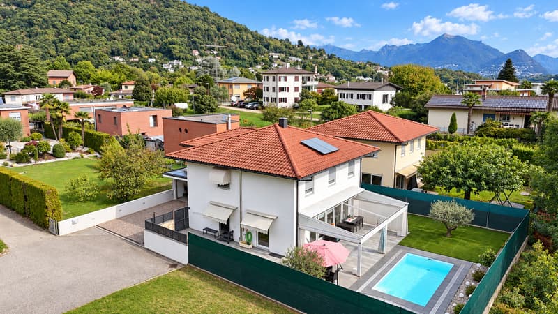 Casa prefabbricata SchwörerHaus con piscina riscaldata (1)