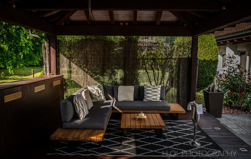 Esclusiva villa con piscina, giardino e panorama sulle montagne (9)