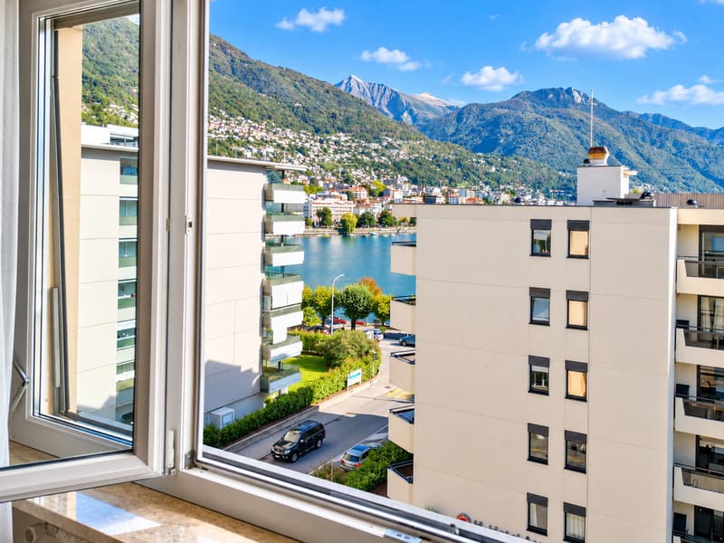 RESIDENZA PRIMARIA - Posizione centrale - 75 m dal lago - 2 balconi (4)