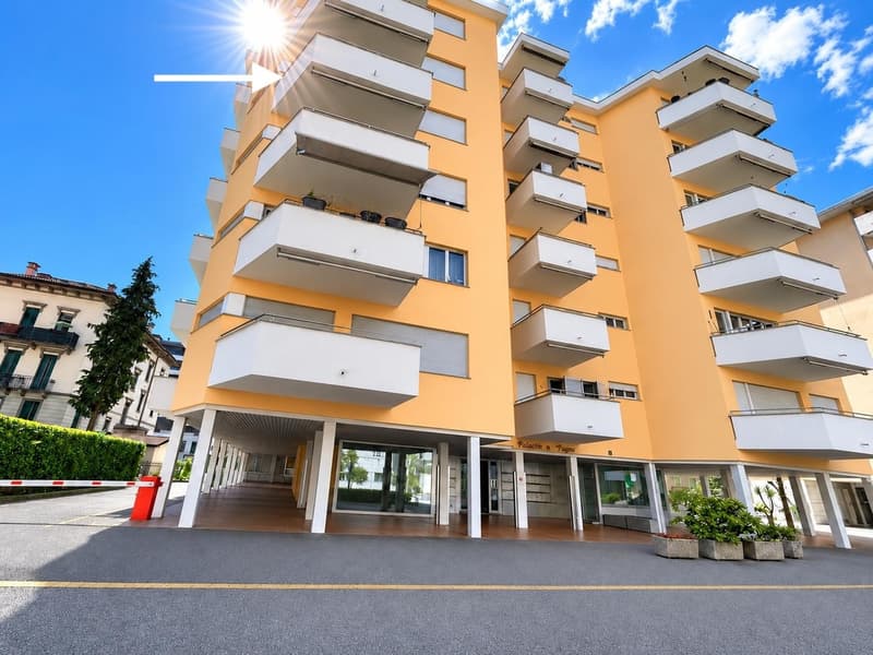 RESIDENZA PRIMARIA - Posizione centrale - 75 m dal lago - 2 balconi (3)
