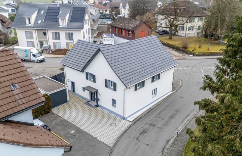 Maison unifamiliale indépendante dans un emplacement central (2)