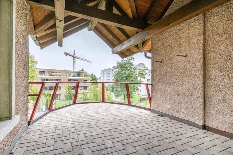 Appartement unique et lumineux avec plan d'étage individuel et deux balcons (10)