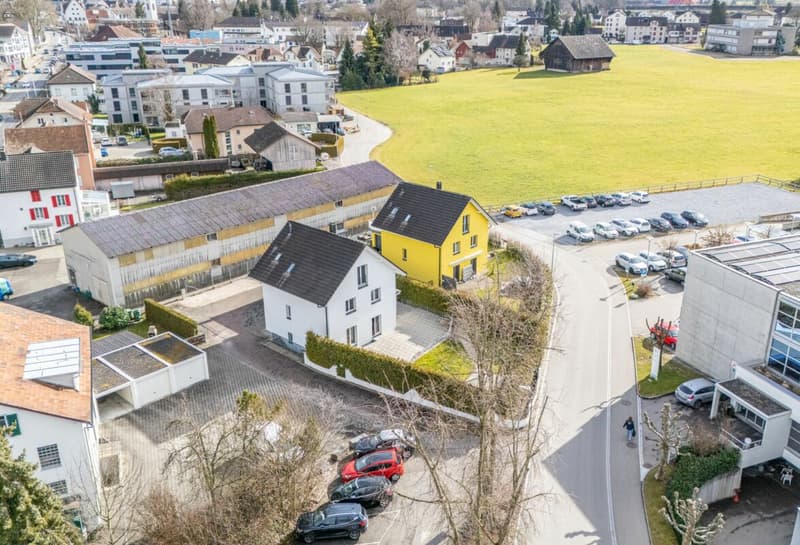 Maison individuelle détachée, moderne avec beaucoup d'espace pour vivre, les loisirs et les affaires (27)