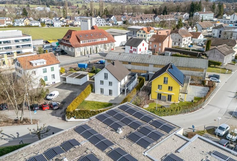 Maison individuelle détachée, moderne avec beaucoup d'espace pour vivre, les loisirs et les affaires (28)