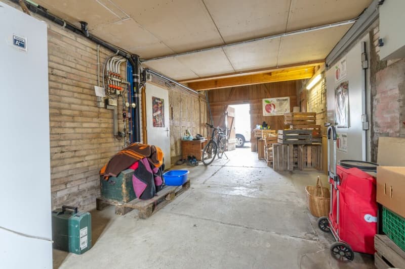 Potential-rich farmhouse with three residential units and barn (42)