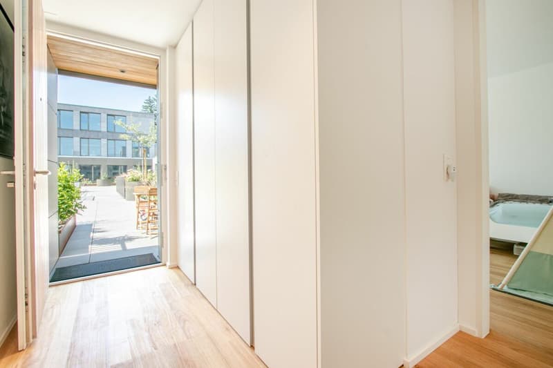 Modern 3.5-room maisonette in Minergie-P standard - rural, central & with 40m² sun terrace (2)