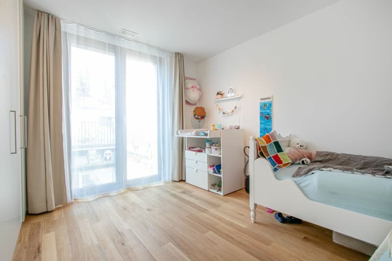 Modern 3.5-room maisonette in Minergie-P standard - rural, central & with 40m² sun terrace (3)