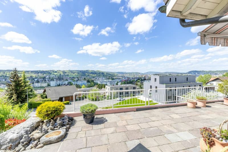 Dreamy panoramic view meets living quality - versatile single-family house in elevated location (3)