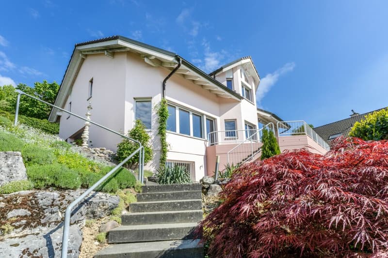 Dreamy panoramic view meets living quality - versatile single-family house in elevated location (11)