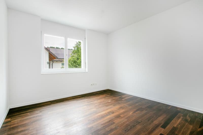 Modern and bright 6.5-room semi-detached house in a quiet location with double garage and direct house access (21)
