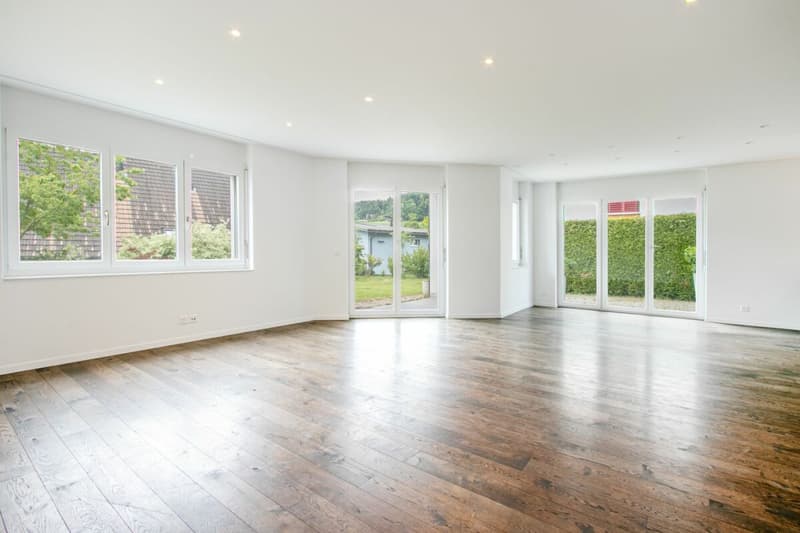 Modern and bright 6.5-room semi-detached house in a quiet location with double garage and direct house access (7)