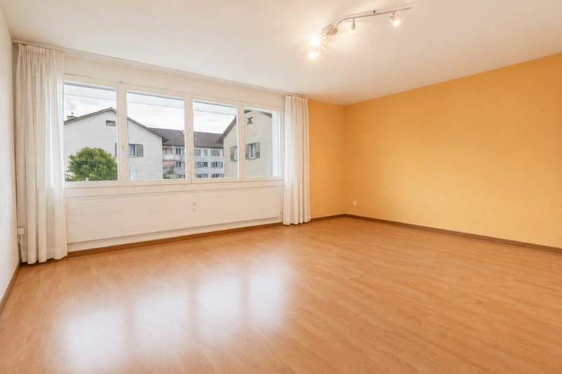 Spacious 8.5-room family house with plenty of space and potential (16)