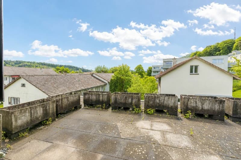 Spacious 8.5-room family house with plenty of space and potential (20)