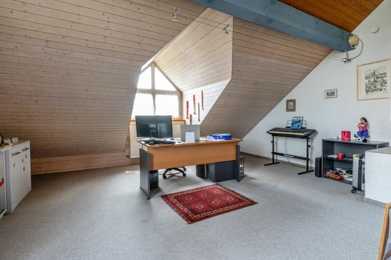 4.5-Zimmer-Eckhaus mit Ausbaupotenzial, grossem Garten und steuergünstiger Wohnlage in Seuzach (23)