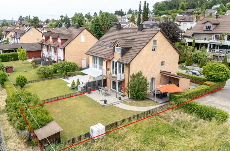 4.5-Zimmer-Eckhaus mit Ausbaupotenzial, grossem Garten und steuergünstiger Wohnlage in Seuzach (1)